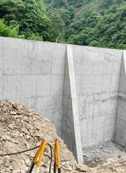 晋中太谷县重力式挡土墙